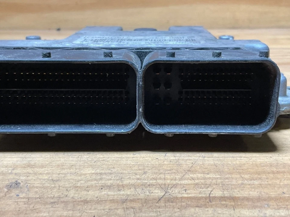 Módulo de cómputo de motor Ford Focus 2013-2017 2,0 L ECM ECU FM5A-12A650-ADB Foto 3 de 4