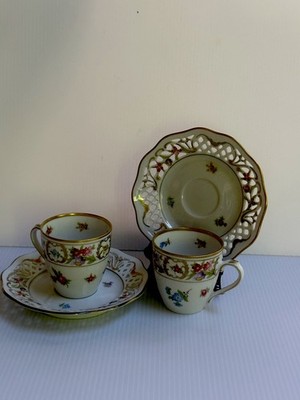 VTG RETICULATED DEMITASSE 2 CUPS 2 SAUCERS  ROYALE  OSCAR DE LA RENTA W. GERMANY