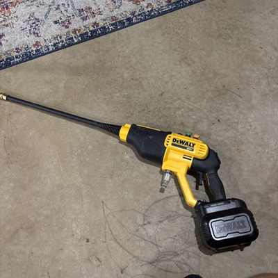 #ad DEWALT 20V MAX 550 PSI Cold Water Pressure Washer Tool only DCPW550 W2 $69.99