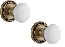 Grandeur Newport Rosette with Hyde Park Knob, Passage - 2.375", Vintage Brass