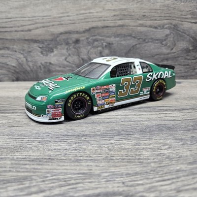 Revell Monogram 1997 1:43 Diecast Nascar Model Car #33 Skoal Bandit Ken Schrader