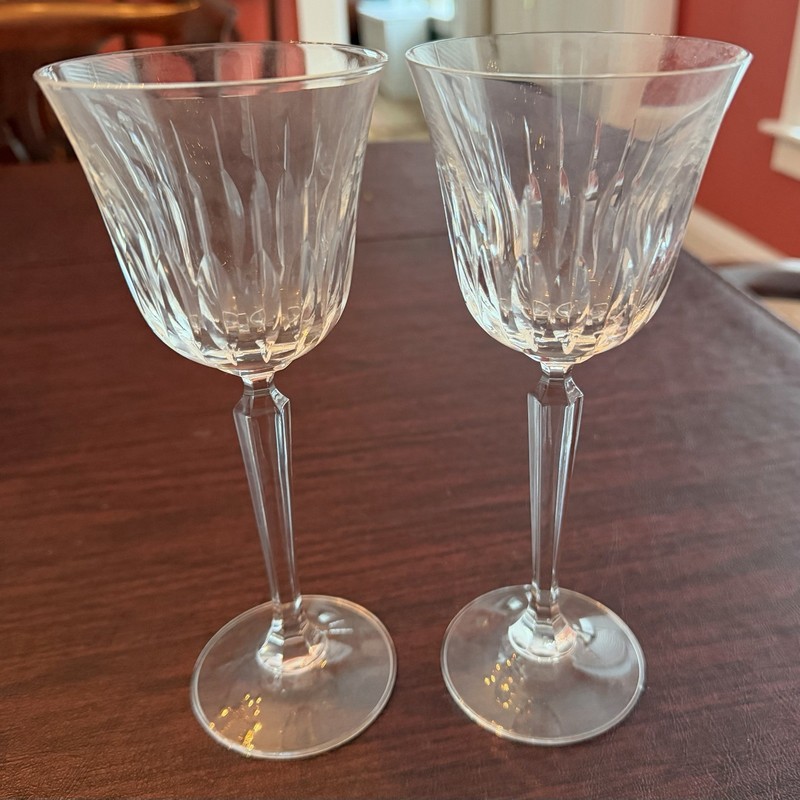 Set of 2 (TWO) Mikasa Crystal Park Avenue Wine Glasses 8" TS 115