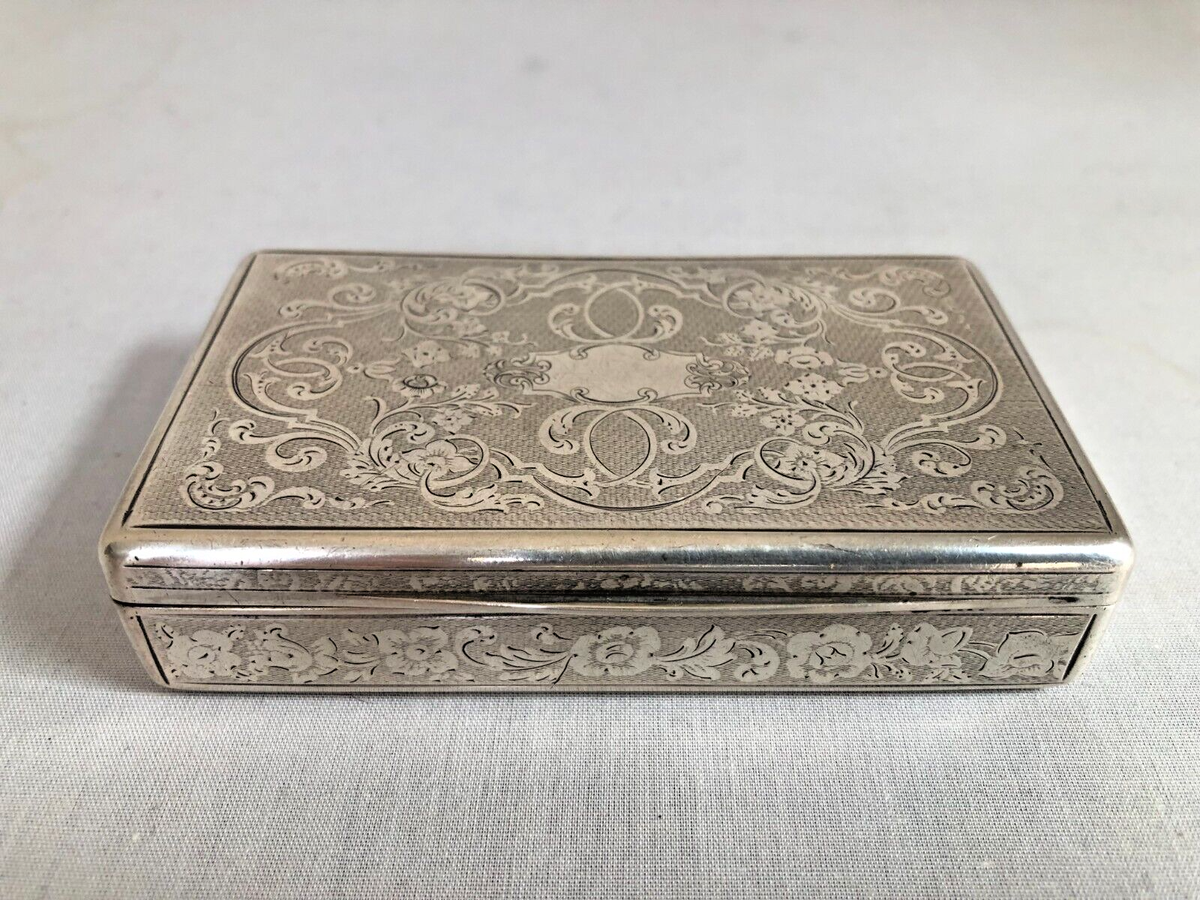 Antique小物箱　銀製・silver刻印有 German Antique 800 Silver Snuff Box with Silver Mark: 13, Gold