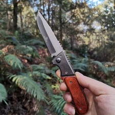 Folding pocket knife, camping, emergency, outdoor daily use of self-defense tool