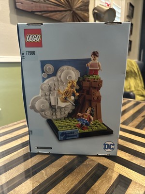 Sealed LEGO DC Super Hero Girls: DC Wonder Woman vs Cheetah ( 77906)
