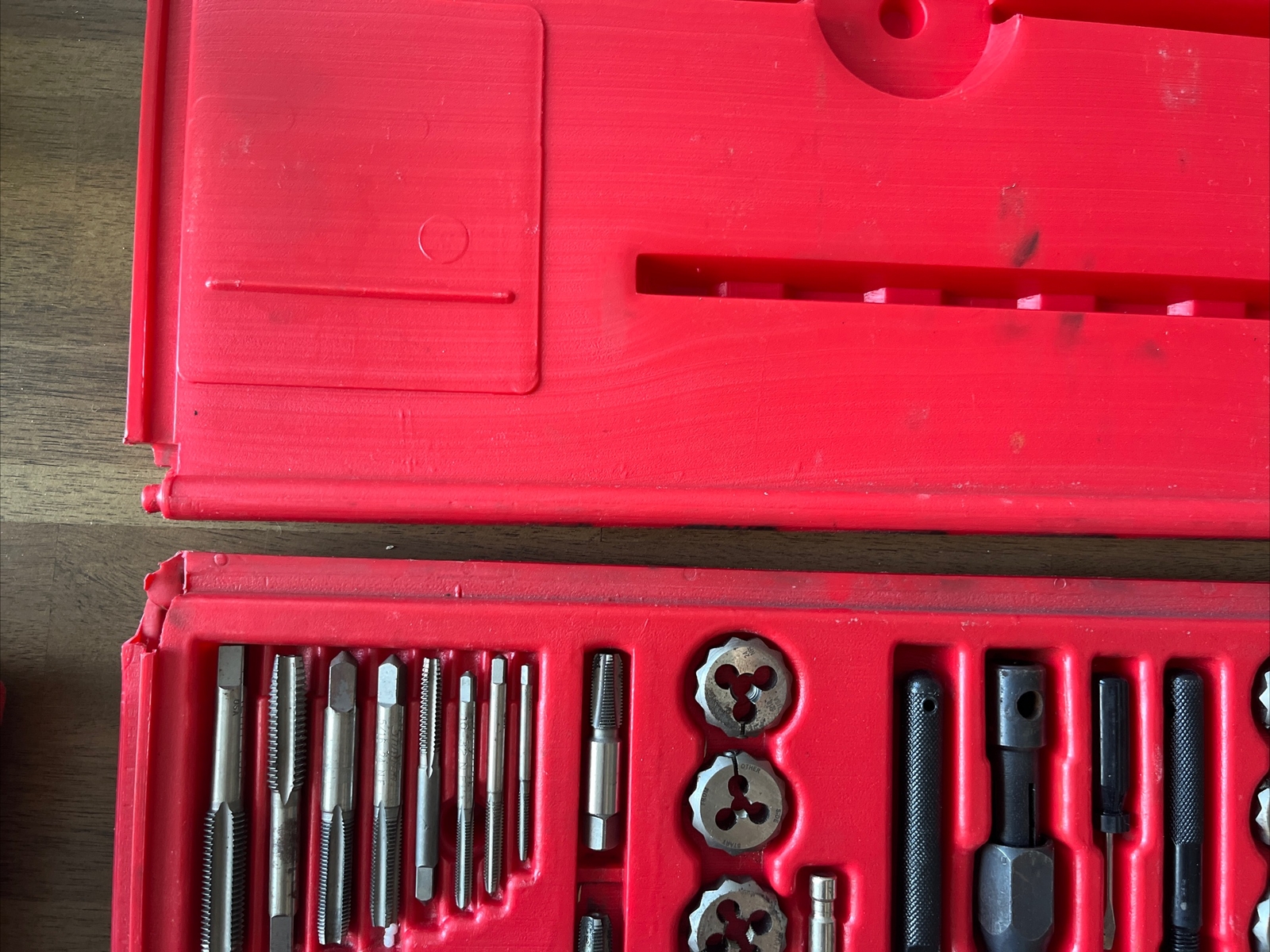 SnapOn 76Piece Tap and Die Master Set TDTDM500 SAE & METRIC eBay