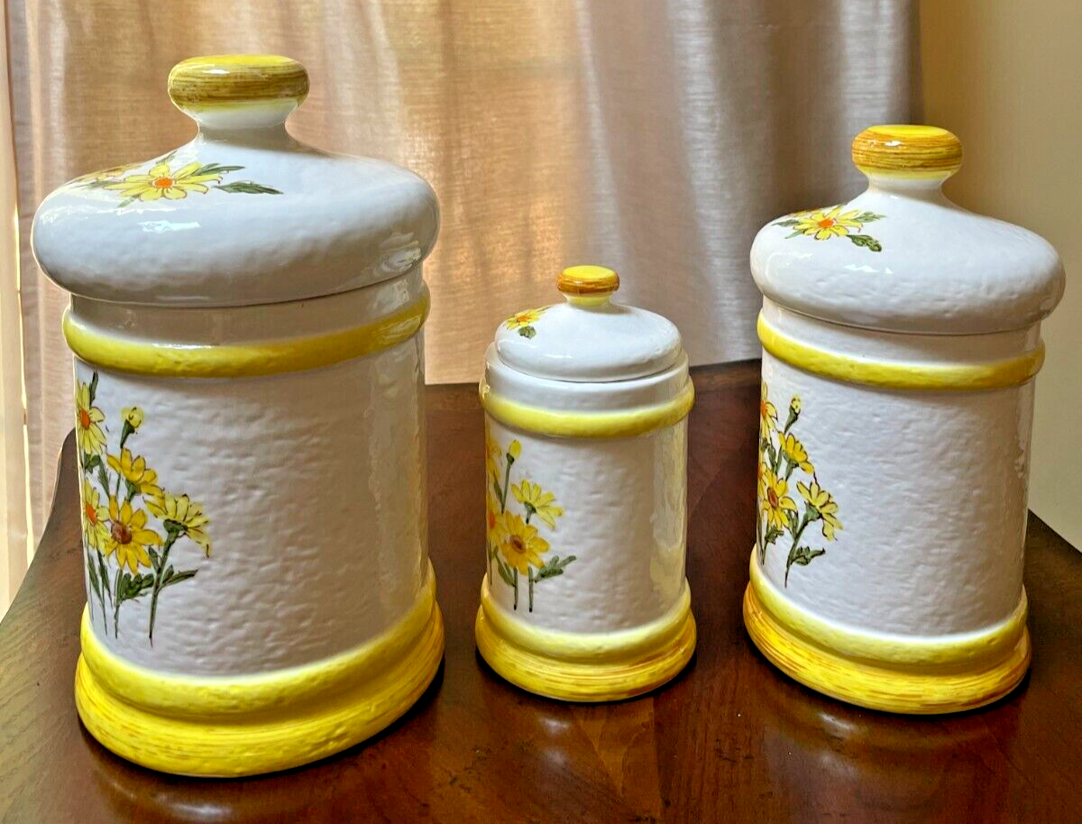 Vtg 1979 Sears Roebuck Japan Ceramic Yellow Daisies 11 in