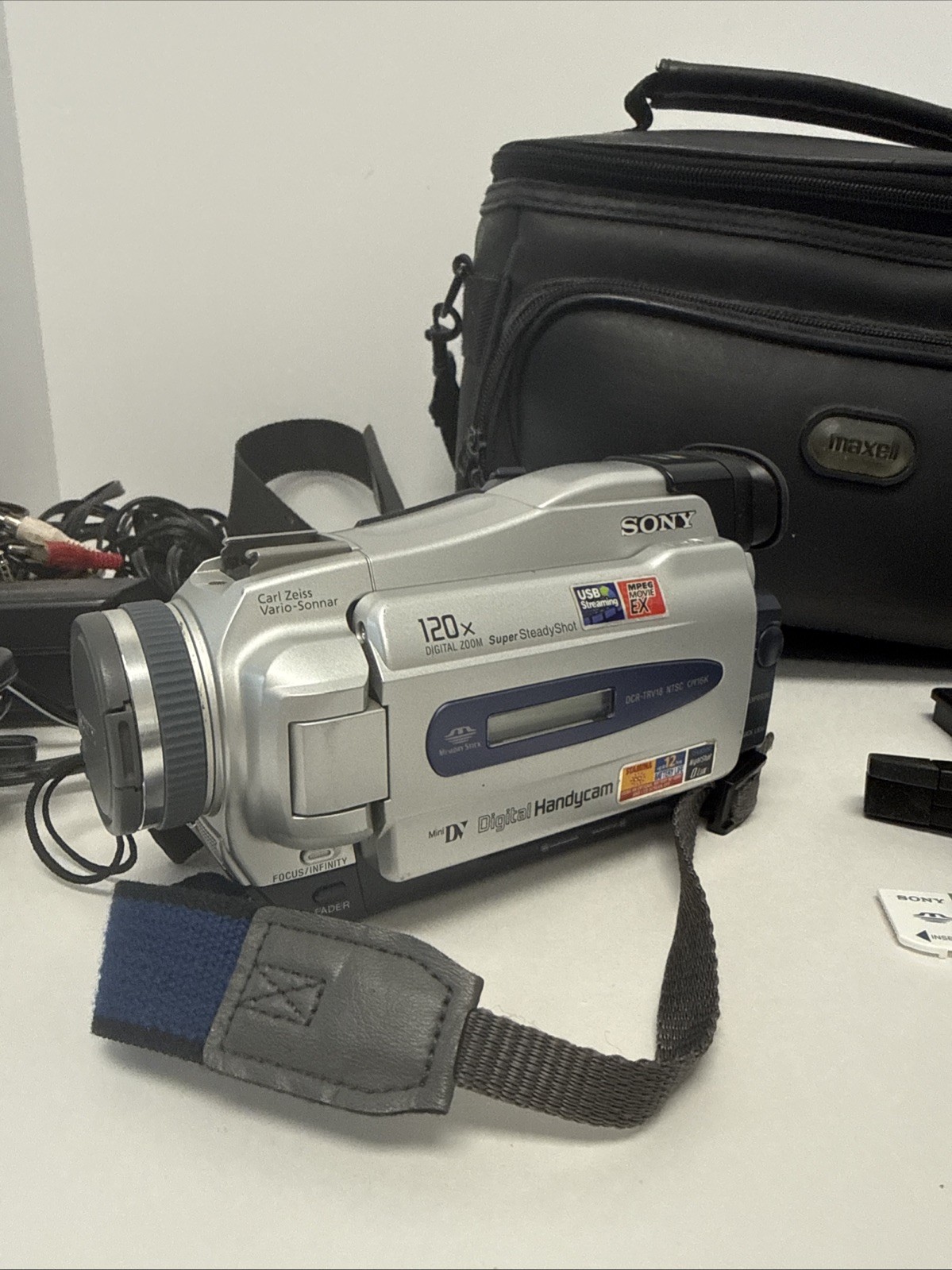 Sony Handycam DCR-TRV18 Silver Camcorder Video Camera MiniDV