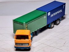 WIKING H0 SET MERCEDES-BENZ LPS 2232 40 ft.-CONTAINERSZ 2x 20 ft  CLOU+INTERPOOL