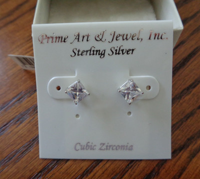 EARRINGS CUBIC ZIRCONIA NWT & BOX