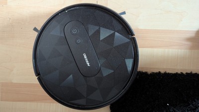 AIRROBO P20 Robot Vacuum Cleaner.    Can Pick  up dust, pet hair, and debris.