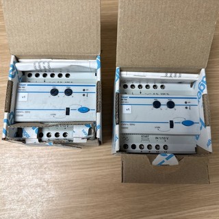 2 Stck. HAGER EV103 DIMMER 242103 230V