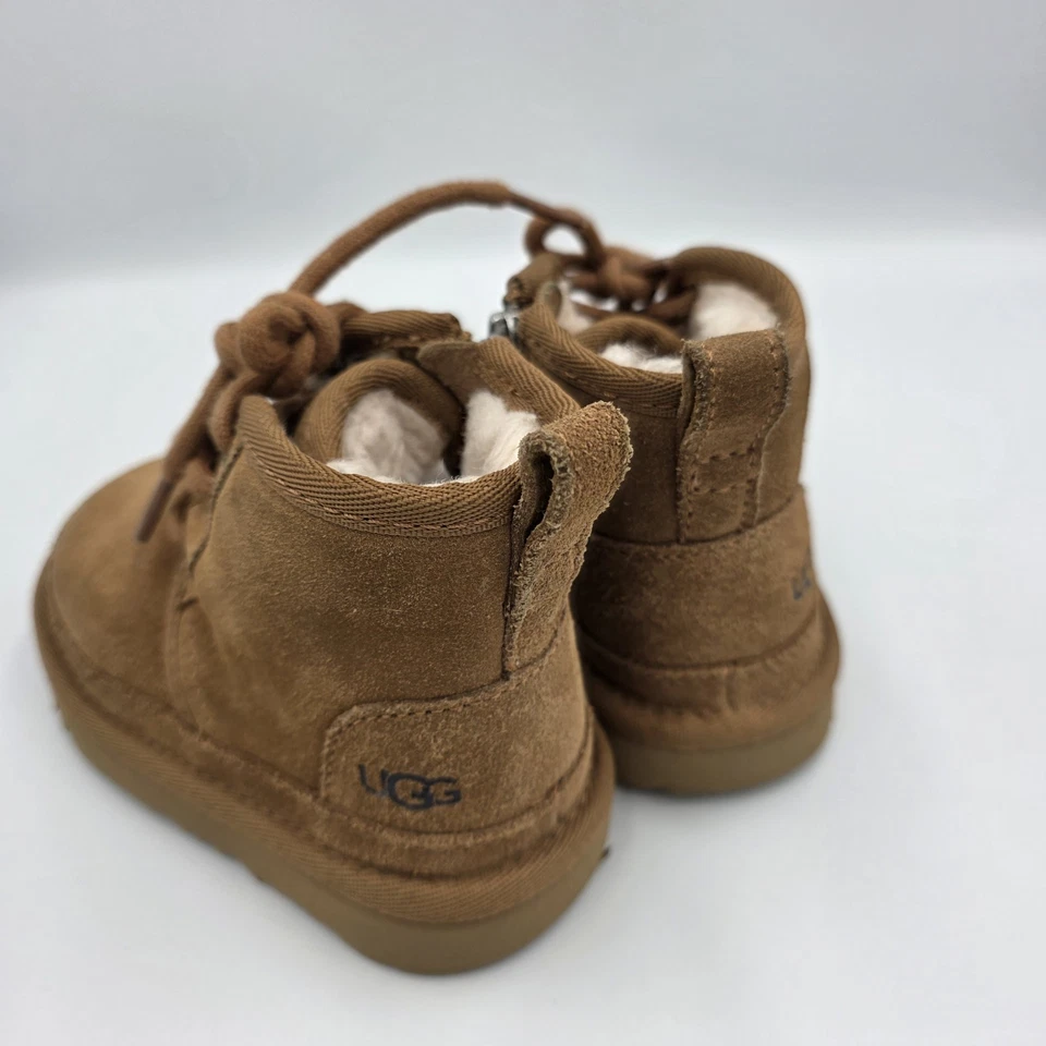 Botas UGG Neumel II Marrón Gamuza Cordones de Piel de Oveja 1017320T Cremallera Lateral Niño Pequeño Talla 7 Foto 3 de 4