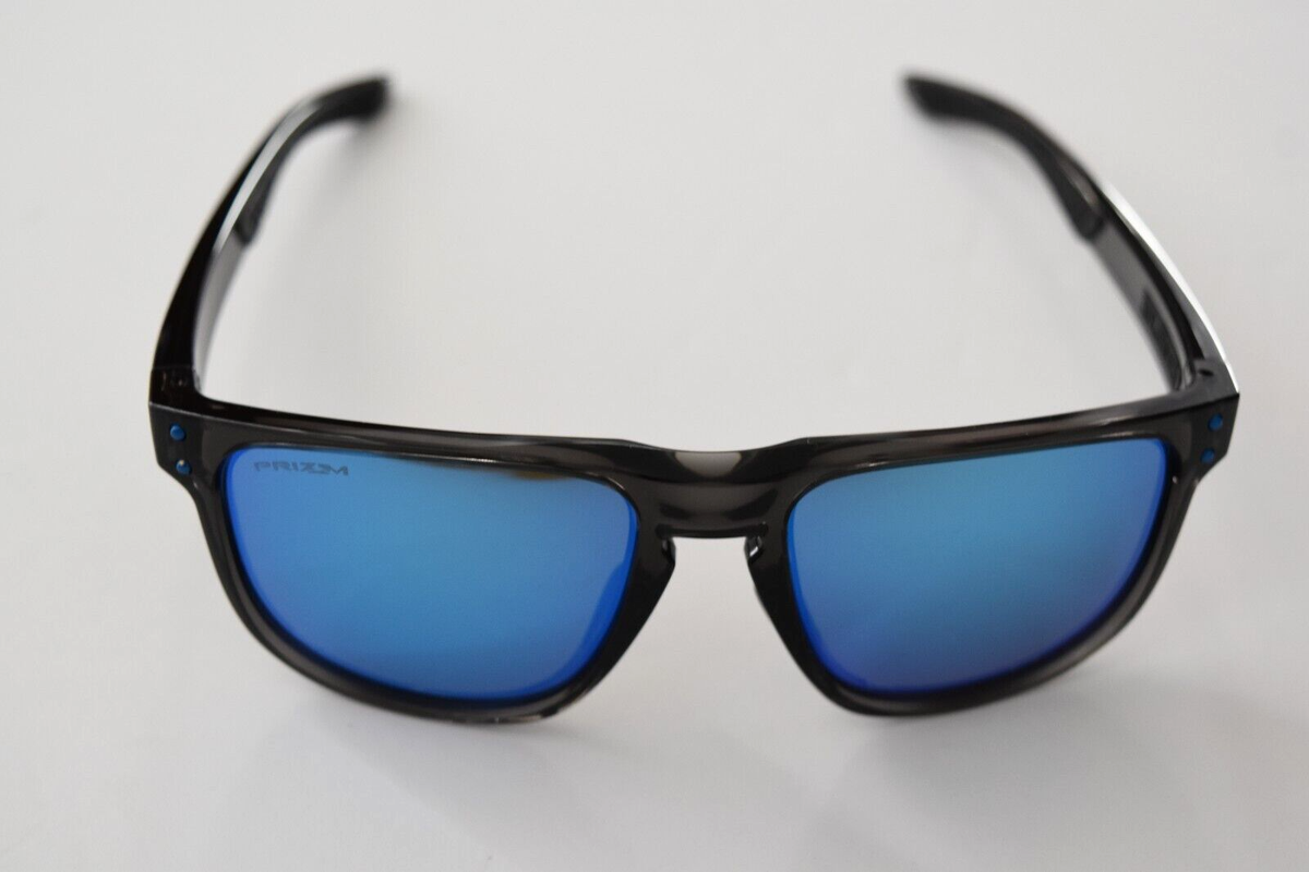 OAKLEY Holbrook Gray Smoke Sapphire Iridium OO9379-0455 55-17-140 