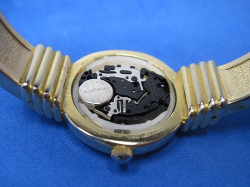 Ladies Fred Hayman Clip-on Bracelet Watch Quartz Movement Gold Tone - Picture 10 of 14