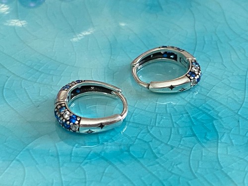 Sparkling Blue/Wite CZ Zircon Star Huggie Hoop Earrings in 925 Silver·Gift∙A259 - Picture 9 of 14