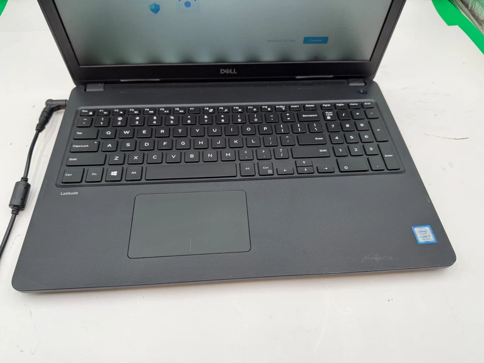 Dell Latitude 3580-i7-7500U@2.70GHz 8GB DDR4 RAM 240GB SSD W11P HD GFx (574) Foto 3 de 4