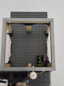 LEGO Creator Expert Modular Buildings Market Street 10190 In 2007 Used Retired