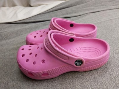 Crocs Classic Clog Shoes Kids Size J2 Slip On Foam Lightweight Comfort Summer