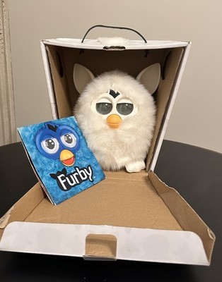 White Hasbro Furby Yeti 2012 Interactive Toy With LED Eyes