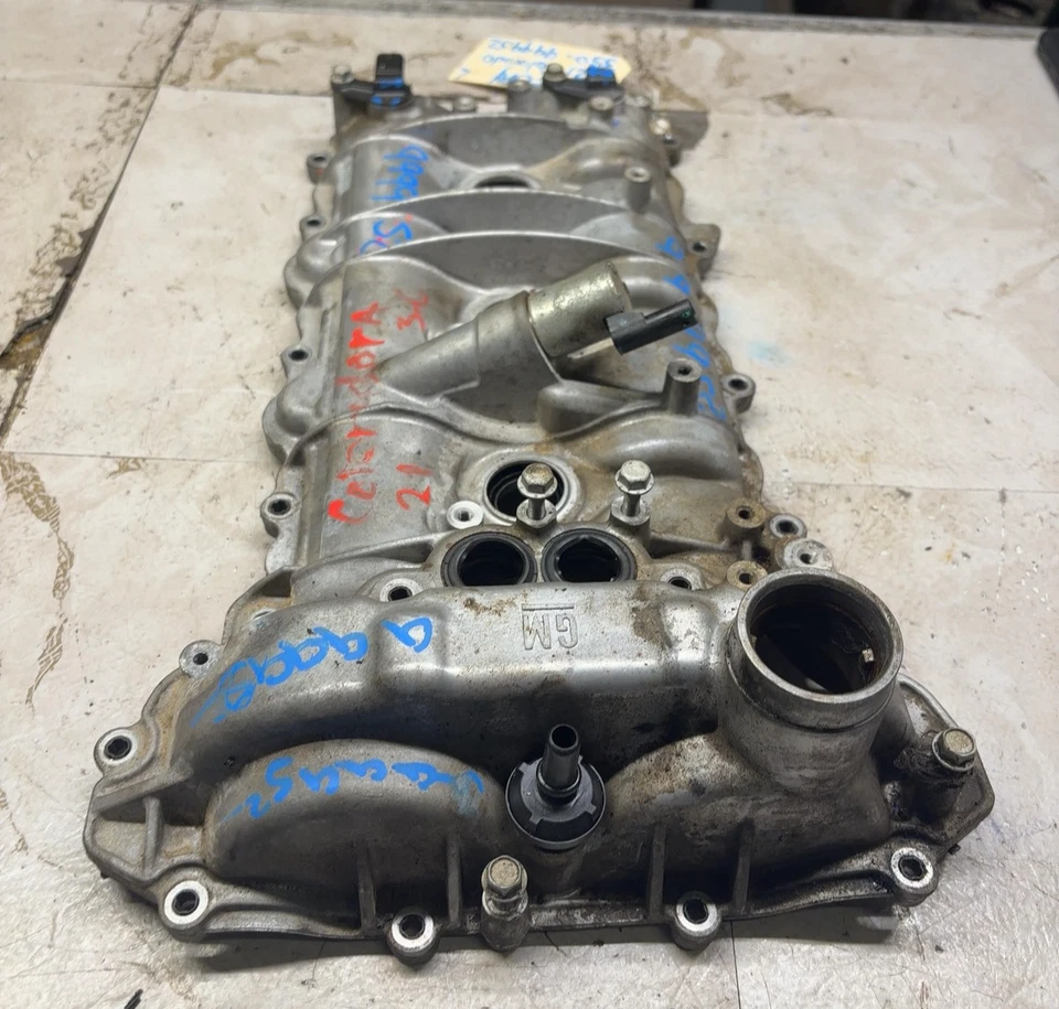 2017-2023 ACADIA 2017-2022 COLORADO CANYON 3.6L Driver Left Valve Cover Assembly - Image 3 of 4