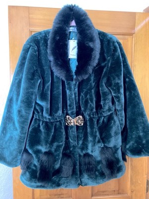 GORGEOUS FAUX FUR WINTER COAT MEDIUM TO LARGE EMERALD GREEN WARM BUT NOT HEAVY!