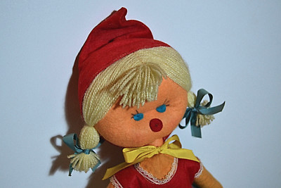 muñeca caperucita roja. dos postales de los año - Compra venta en