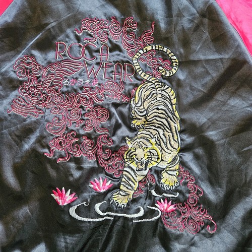 Roca Wear Sukajan Vintage Y2K Bomber Jacket Tiger Black Pink Zip Size M FLAWS - Picture 13 of 18