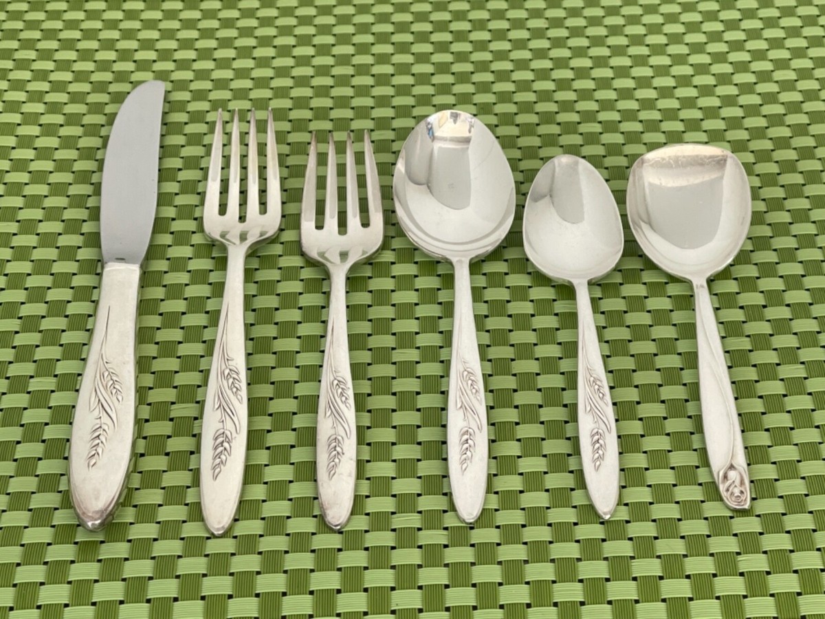 Oneida Community SONG OF AUTUMN Silverplate Silverware Flatware