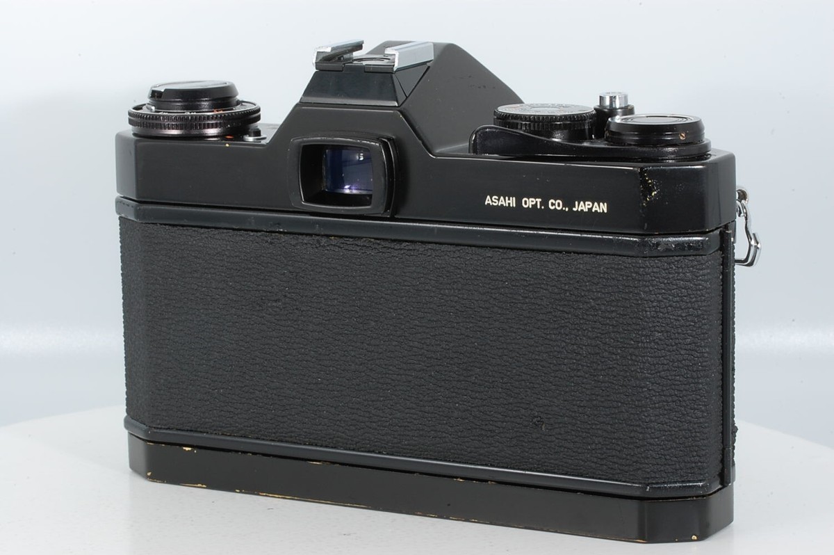 SMC TAKUMAR 1：1.8 55mm ➕　PENTAX ES II 55mm f/1.8 SMC Takumar and 55mm f/1.8 SMC Pentax - Down the Road
