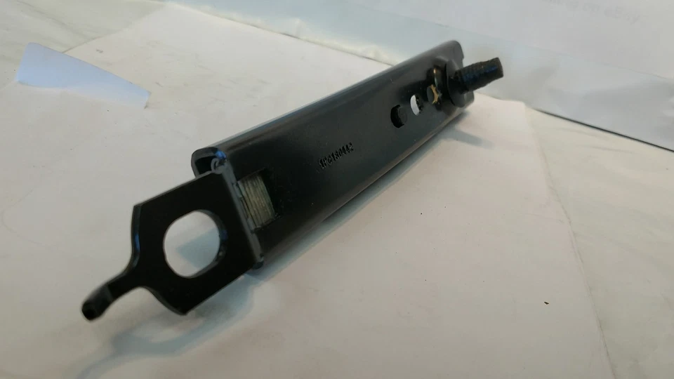 Ajustador de bucle de giro del cinturón de seguridad delantero Chrysler NOS OEM 04698544AI Foto 3 de 4