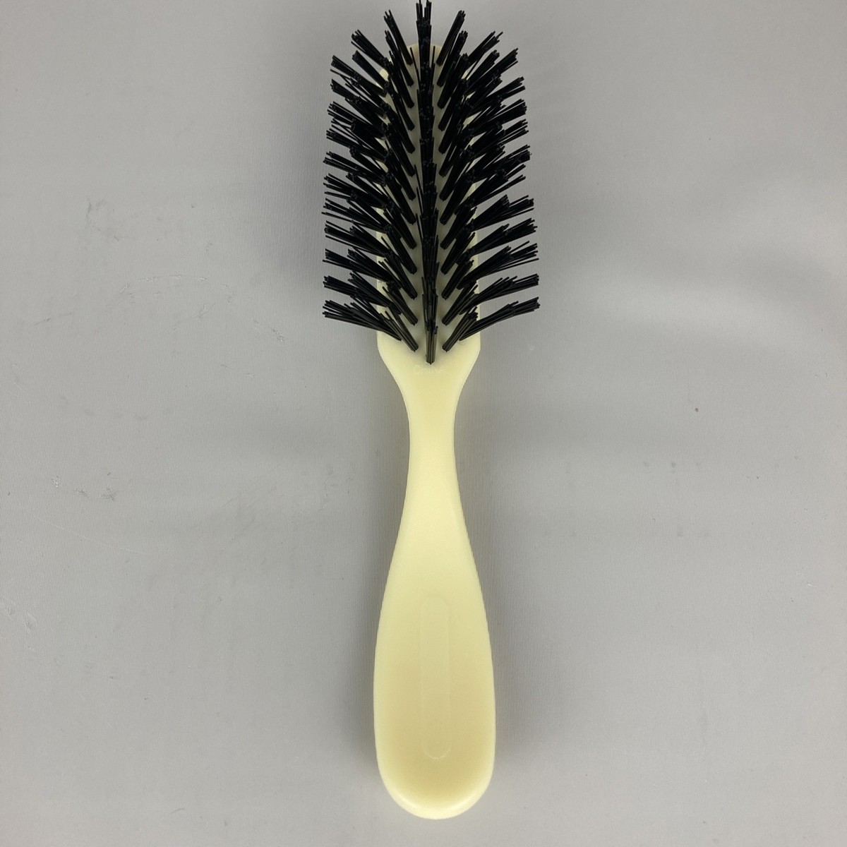 VTG Goody half-round styling brush  ivory-colored handle multi-row nylon bristle Goody Detangle It Oval Cushion Hair Brush Ball Tipped  main image 4