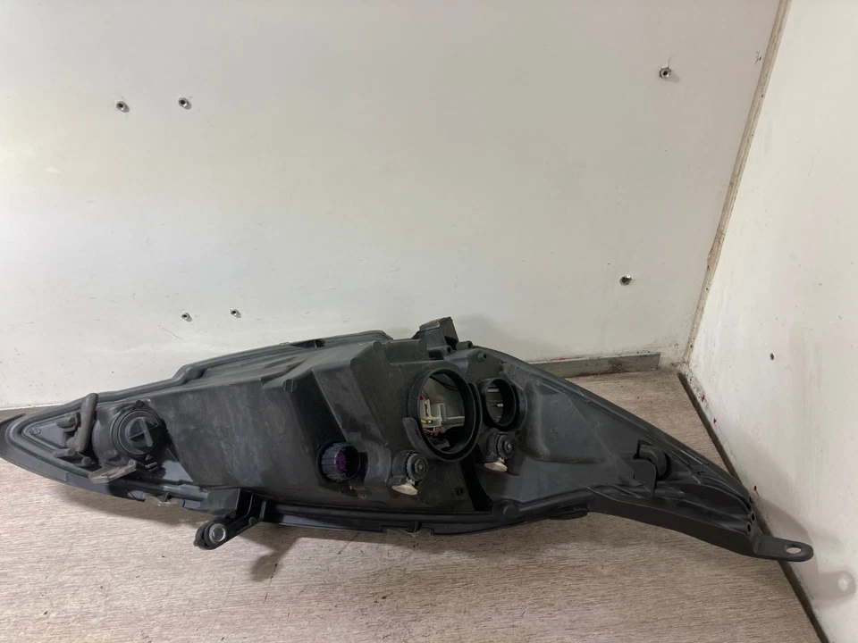 Par de faros delanteros Ford Ka 2011 del lado del conductor y del pasajero Foto 4 de 4