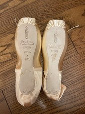 Freed Studio Professional Pointe Shoes Size 6D
