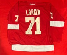 Dylan Larkin Detroit Red Wings NHL Autographed Signed Custom Jersey JSA