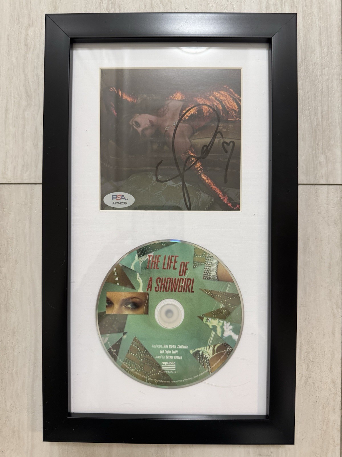 FRAMED SIGNED TAYLOR SWIFT LIFE OF A SHOWGIRL RED PHOTO CD PSA DNA COA AUTOGRAPH