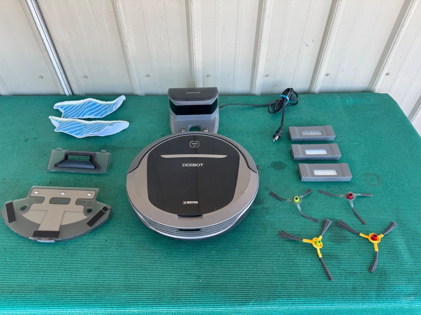 Ecovacs Deebot Robot Vacuum With Dock Remote CH1465A + Accessories Needs Battery