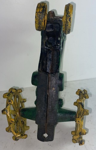 Green 1/16 Scale OP Cast IRON --Steel Wheeled - Tractors of the Past - Picture 9 of 9