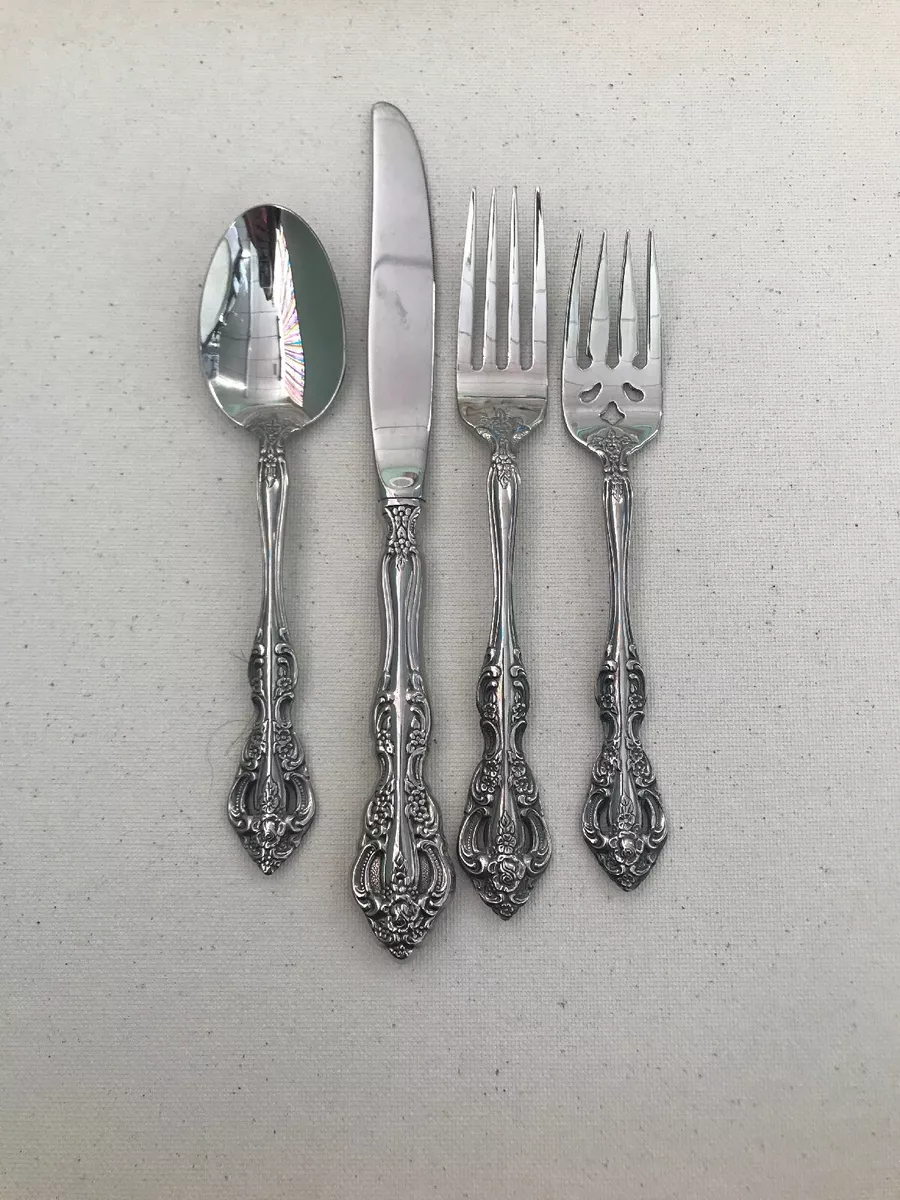 Used as Display. Oneida Michelangelo Fine Flatware Set Spoon missing