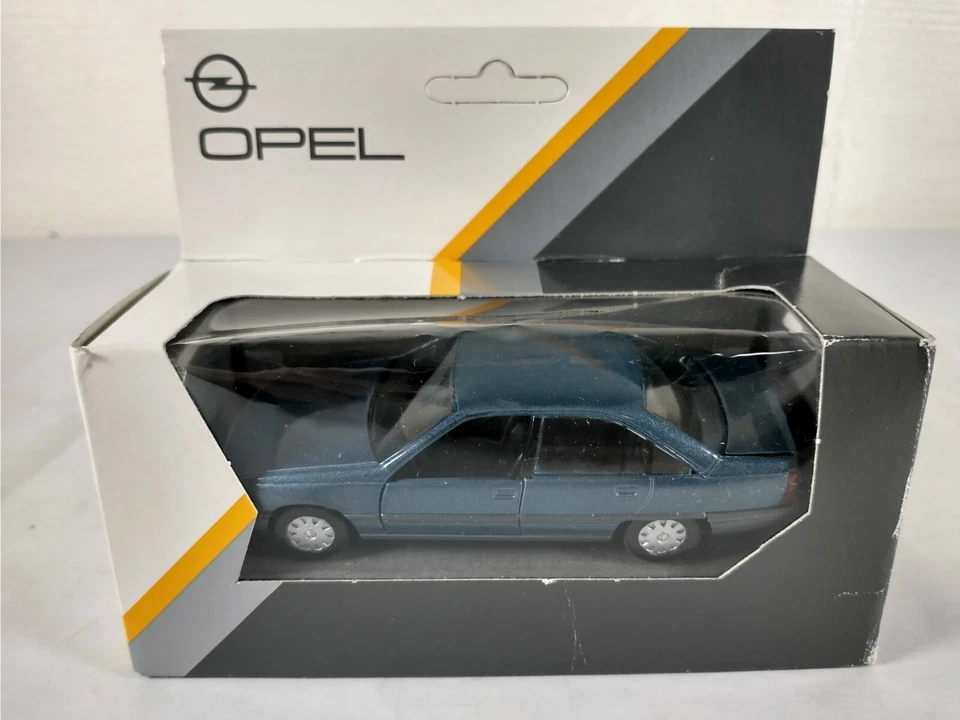Omega A 1986 Opel Gama 1:43 diecast no. 1130 Foto 2 de 4