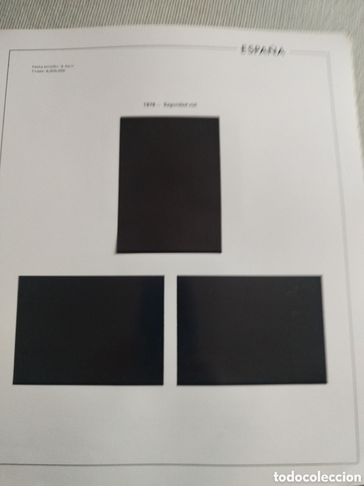 Suplementos hojas de sellos de España de 1975 a 1980, con filoestuches fondo neg