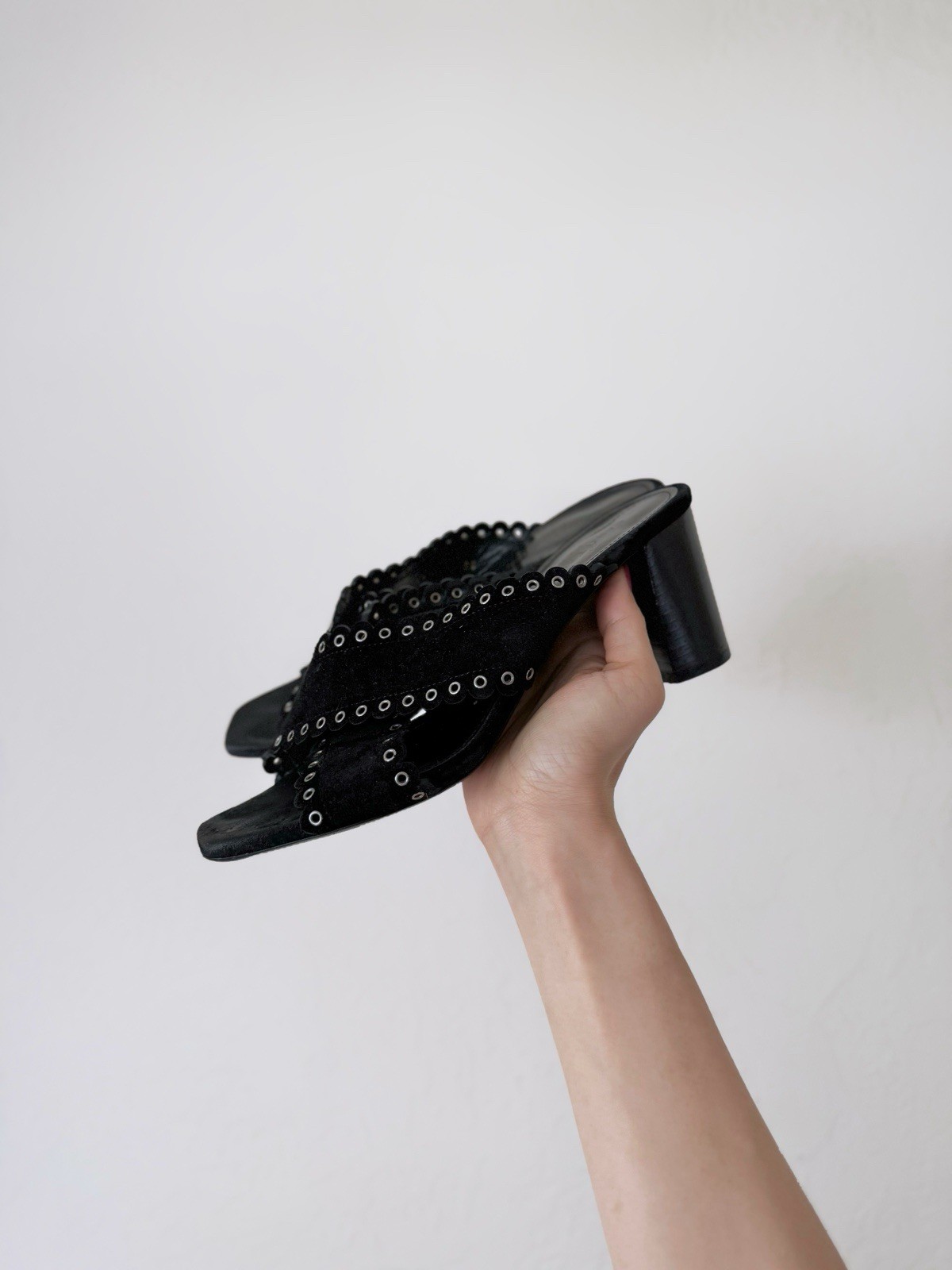 Sandali YSL Saint Laurent Paris neri scamosciati borchie tacco a blocco taglia 36