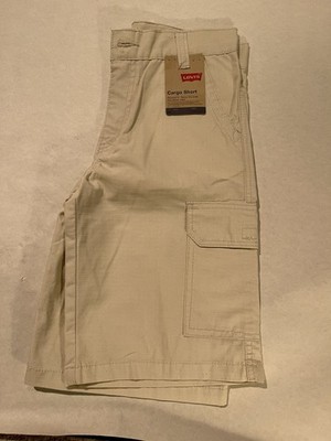 levi's relaxed fit cargo shorts size 12 NEW below knee waist beige