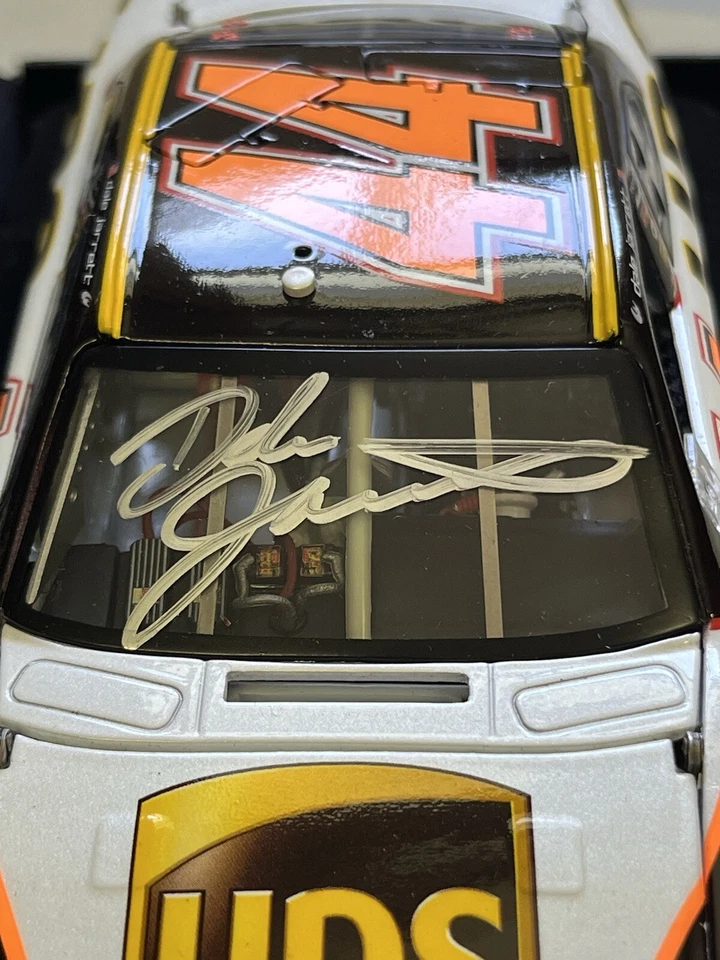RCCA ELITE 1/24 DALE JARRETT 2008 UPS Toyoto Camry AUTOGRAPHED 543 /600 NEW - Image 4 of 4