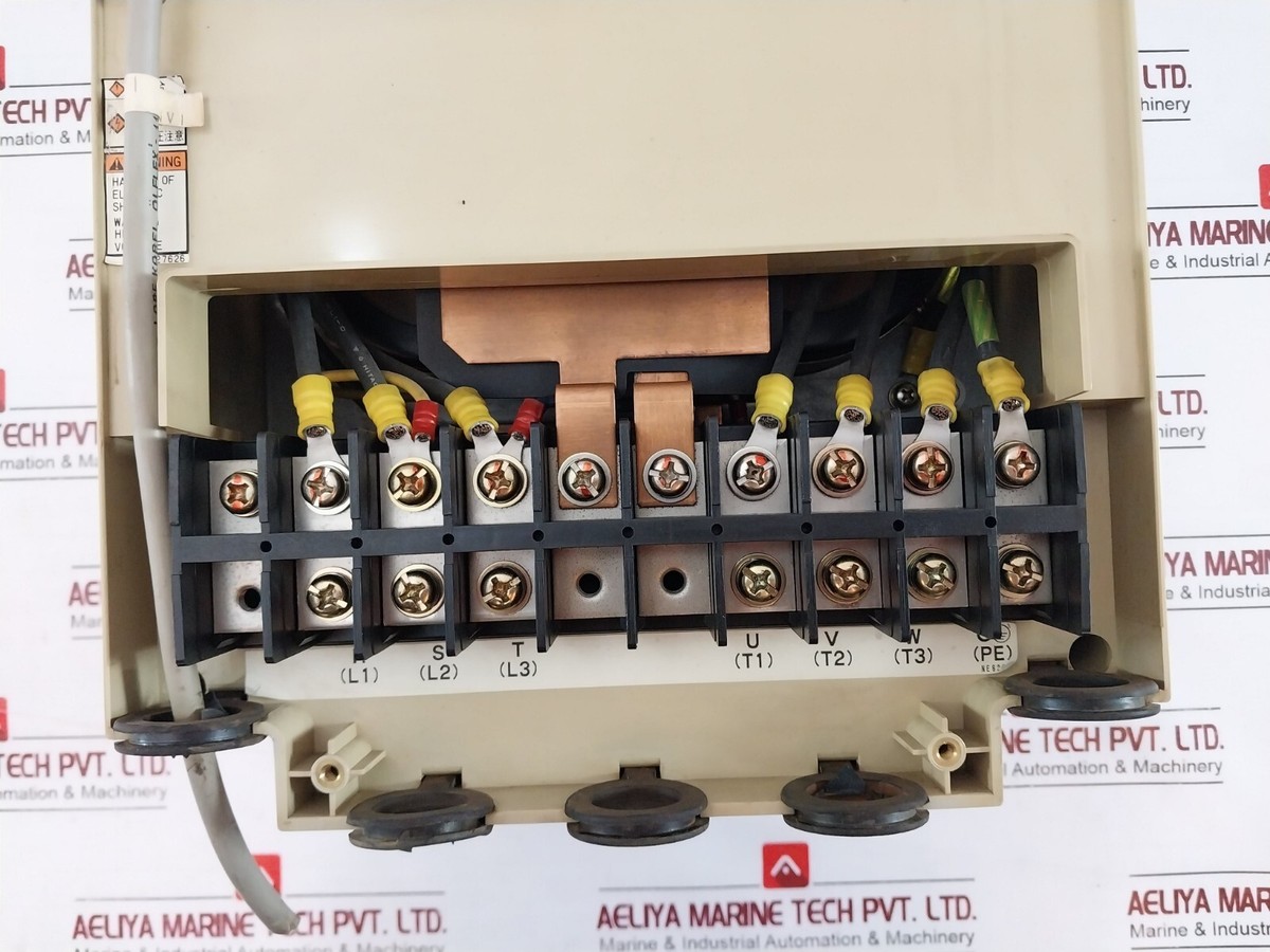Hitachi JH300 3 Phase IGBT Inverter J300-110L3 924CT24027A8 Hitachi JH300 3 Phase IGBT Inverter J300-110L3 924CT24027A8