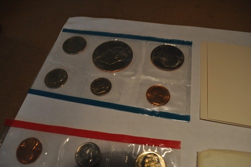 US Mint Set - 1976 - Uncirculated - PD - OGP Envelope - 12 Coins Sealed - Picture 4 of 9