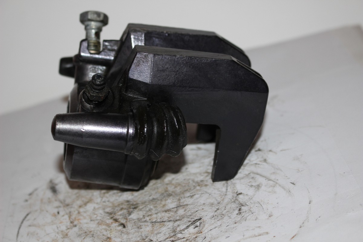 KAWASAKI ZX550 REAR BRAKE CALIPER (KBC117) | eBay