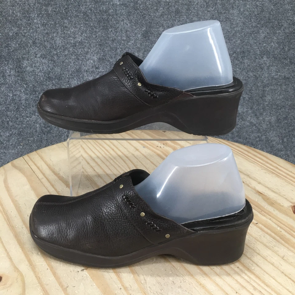 Sandalias Bare Traps para mujer 9 M Lexy punta dividida tacones de mula cuero marrón sin cordones Foto 2 de 4