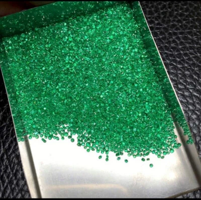 1.5mm Round 100% Natural Colombian Emerald 1 Pieces - Image 1 of 3