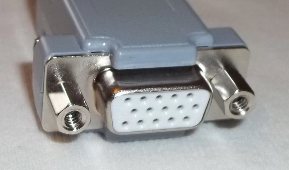 Atari Falcon 030 VGA-Adapter - Bild 4 von 4